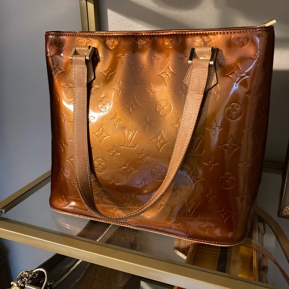 LOUIS VUITTON VERNIS BAG - Picture 1 of 13